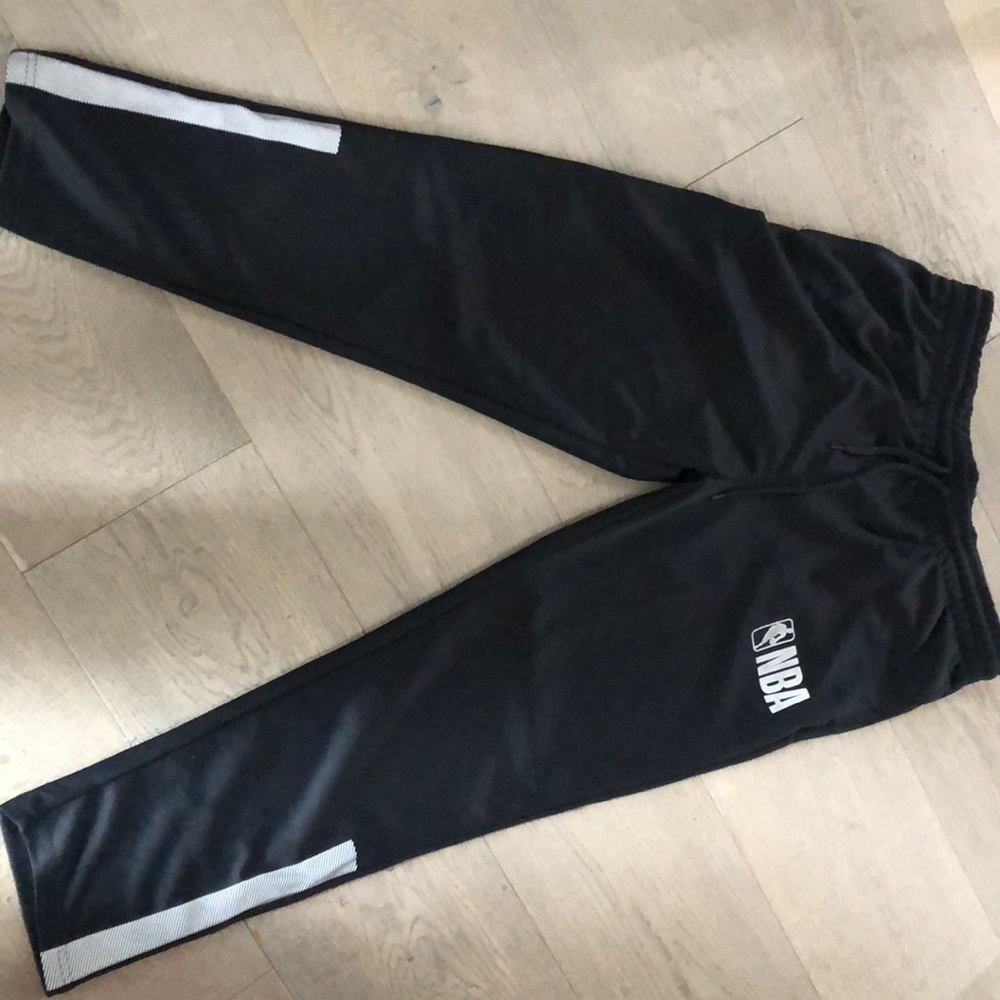 Men’s excellent condition NBA pants, drawstring